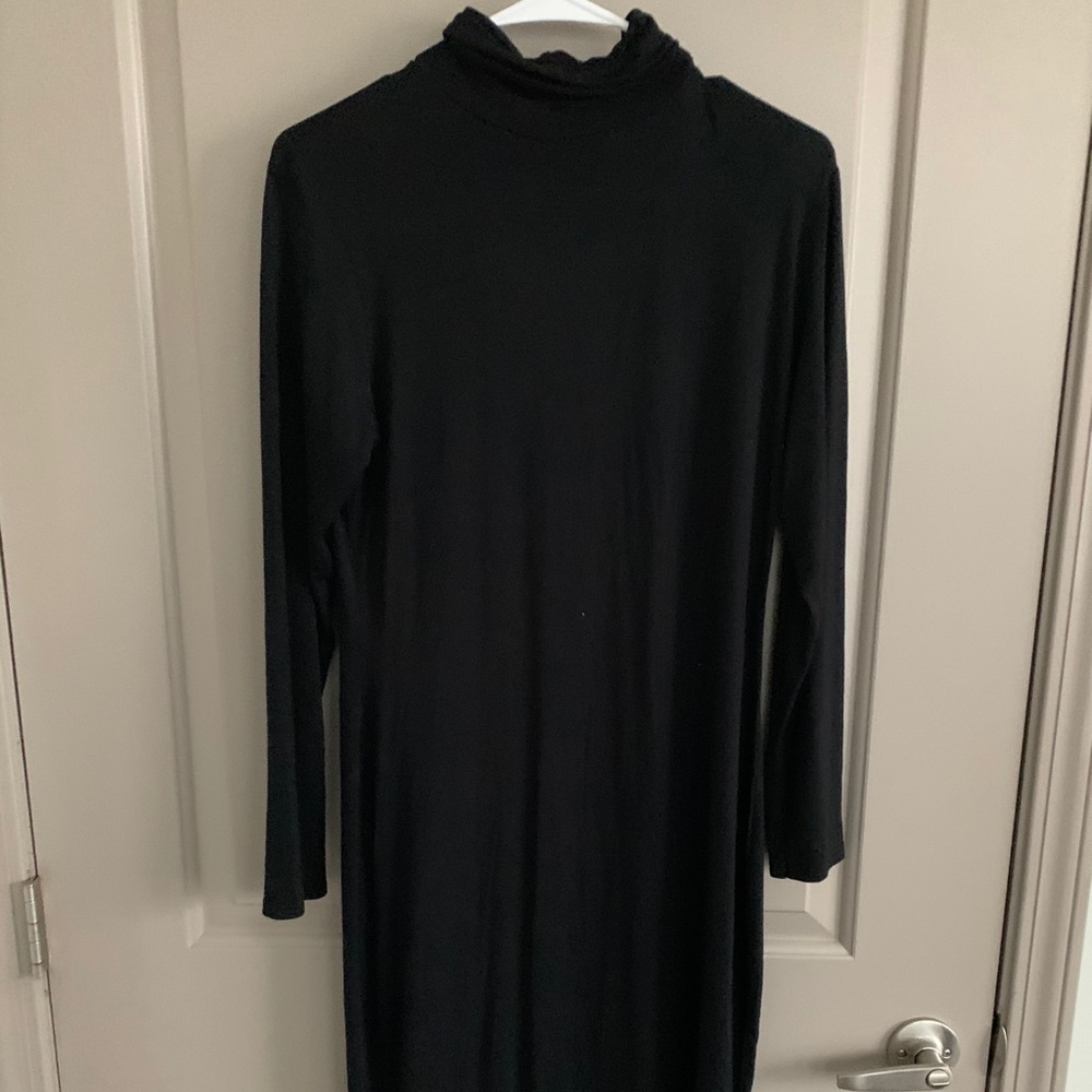 Midi black dress